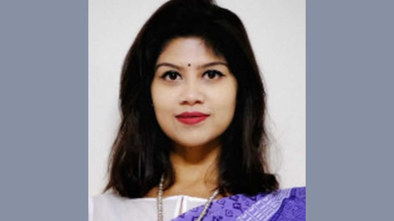 ৩৮ লাখ টাকা ঘুষ নেওয়ার অভিযোগে কর কর্মকর্তা মিতু বরখাস্ত
